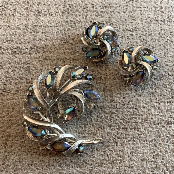 Vintage Lisner Brooch/Earring Set - Picture 1 of 2